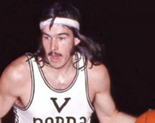 Per la realizzazione di un documentario si cercano un’attrice o modella e un giocatore di basket Dear Cochise John Fultz documentario