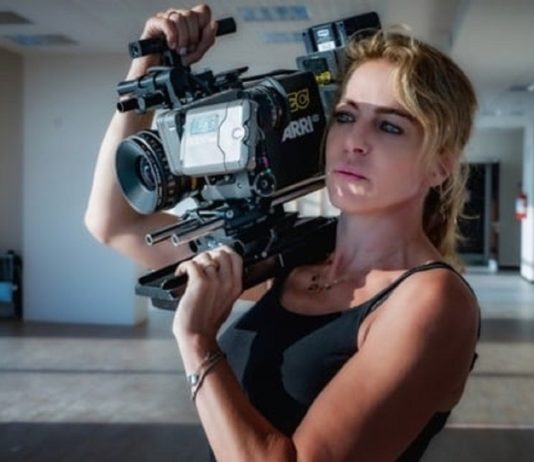 Tapirulàn – Claudia Gerini sul set per la sua opera prima da regista Claudia Gerini regia