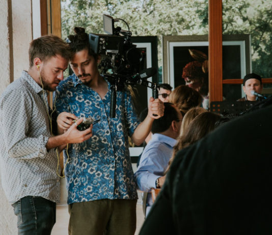 Si cercano attori, attrici e figurazioni per un film thriller in Toscana camera-castingnews-magazine1