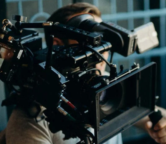 FILM: Casting per ragazzi e ragazze di età compresa tra i 14 e i 20 anni Casting film ragazzi