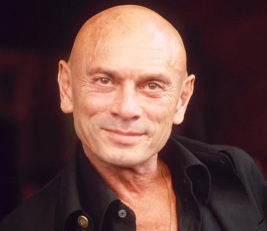 Casting per la serie TV “Miss Fallaci”, si cerca un uomo somigliante all’attore Yul Brynner Yul Brynner controfigura