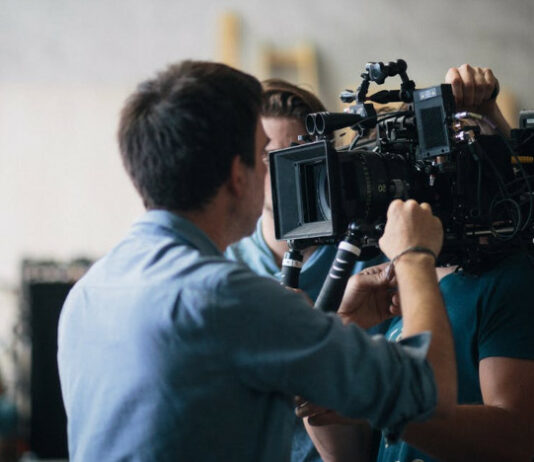 Si cerca un ragazzo tra i 25 e i 35 anni per un importante film che si gira a Roma Selezioni film Roma