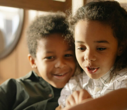 Casting per un lungometraggio in Campania, si cercano bambini e bambine di origine africana bambini bambine casting