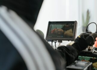 Casting per adulti e minori per un progetto cinematografico diretto da Giulio Base Casting aperti Puglia